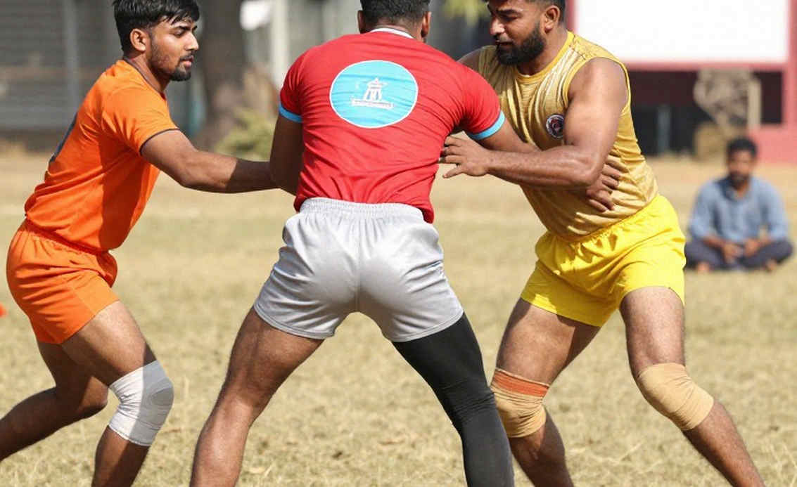 স্টার্টিং সেভেনের বাইরে পবন: একটা বেঞ্চের সিদ্ধান্ত, তিনটা ভুল প্রশ্ন আর ইরানের অদেখা লাইন